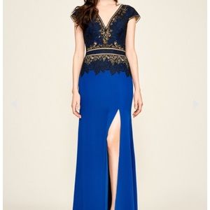 Violette Crepe Gown Tadashi Shoji